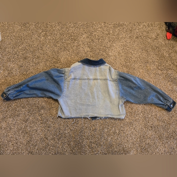 Hollister Crop Denim Jacket - Picture 4 of 4